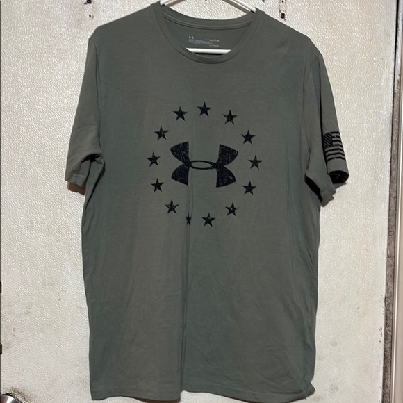 Under Armour Green and Black Short Sleeve Tee - Picture 1 of 4